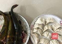黄骨鱼煮饺子的做法图解1