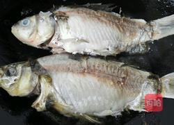 香菇鲫鱼汤的做法图解3