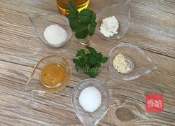 白灼芥蓝的做法图解1