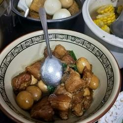 红烧鹌鹑蛋五花肉的做法[图]