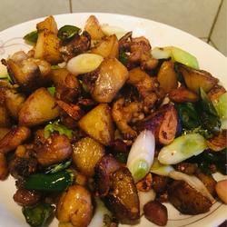 土豆烧鸡.（2人餐）的做法[图]