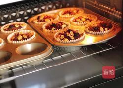 巧克力果仁小蛋糕的做法图解11