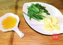 鲜炒小白虾的做法图解1