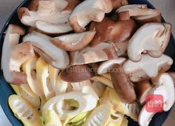 虫草花炖鸡(配春笋香菇)的做法图解4