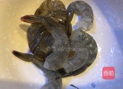 玉子虾仁的做法图解1