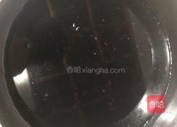 蒸蜂蜜黑糯米饭的做法图解1