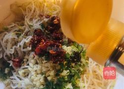 凉拌绿豆芽的做法图解12