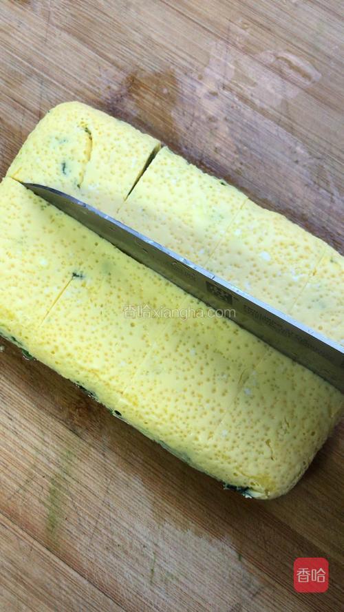 再切成小块装盘