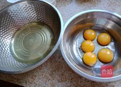 微波炉戚风蛋糕的做法图解2