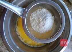 微波炉戚风蛋糕的做法图解5