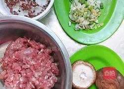 香菇酿肉的做法图解1