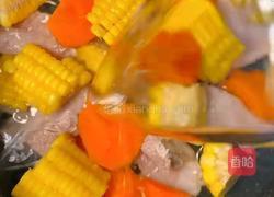 山药玉米排骨汤的做法图解2