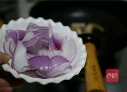 酸萝卜黑鱼片的做法图解3