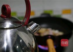 酸萝卜黑鱼片的做法图解4