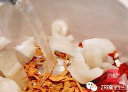 虫草花干贝新西兰花胶汤的做法图解3