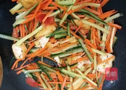 胡萝卜青瓜油果点花生的做法图解5