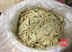 老干妈拌金针菇杏鲍菇的做法图解1