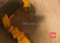 ＃蒸菜＃蜂蜜红枣蒸南瓜的做法图解3