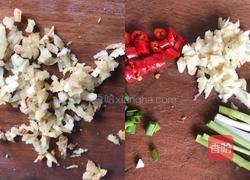 辣蒸腊鱼的做法图解2