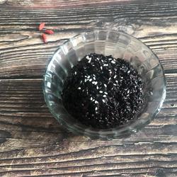蒸蜂蜜黑糯米饭的做法[图]