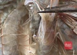 蒜蓉开背虾的做法图解1