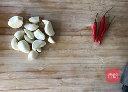 蒜蓉粉丝蒸扇贝的做法图解1