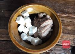 美白养颜汤（茯苓炖排骨）的做法图解4