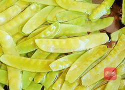 培根炒荷兰豆的做法图解2