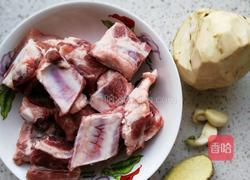 白薯蒸排骨的做法图解1