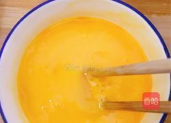 洋葱炒鸡蛋的做法图解2