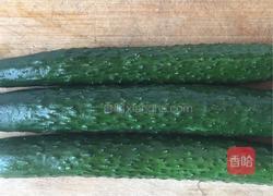 凉拌黄瓜的做法图解1