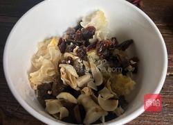 百合炖双耳的做法图解3