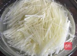 香菇酱土豆丝的做法图解2