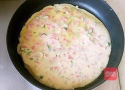 火腿鸡蛋饼的做法图解7