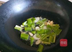 新文美食 荷包蛋炒虾仁 的做法图解9