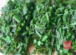 春天必吃的香椿炒鸡蛋的做法图解5