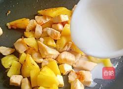 菠萝炒鸡胸肉的做法图解13