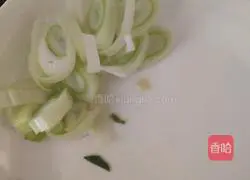 Home-style recipe for stir-fried cucumber chicken 3