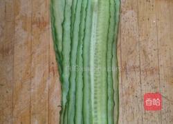 蒸鸡肉黄瓜卷的做法图解1