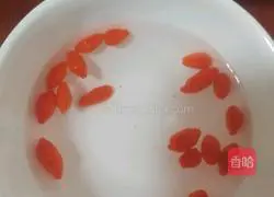 Illustration of how to make white fungus and dragon fruit soup 2