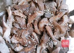 腊肠蒸蘑菇的做法图解4