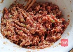 猪肉土豆饺子的做法图解2