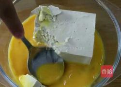 豆腐鸡蛋饼的做法图解1