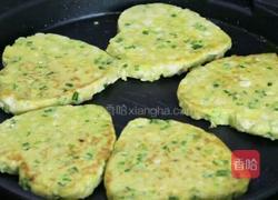 豆腐鸡蛋饼的做法图解13