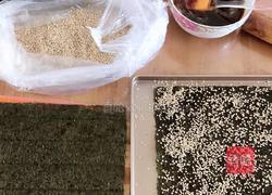 芝麻夹心海苔的做法图解1