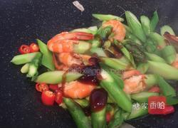 快手时蔬芦笋炒虾仁的做法图解7
