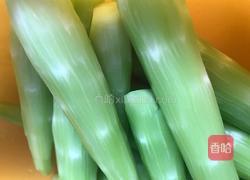 桂花蜜翡翠条的做法图解1