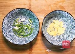 蒜苔酿肉的做法图解2