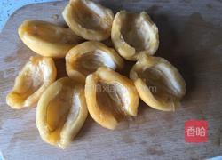 枇杷金桔雪梨银耳羹的做法图解3