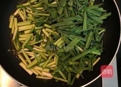 大蒜炒鸡蛋的做法图解4